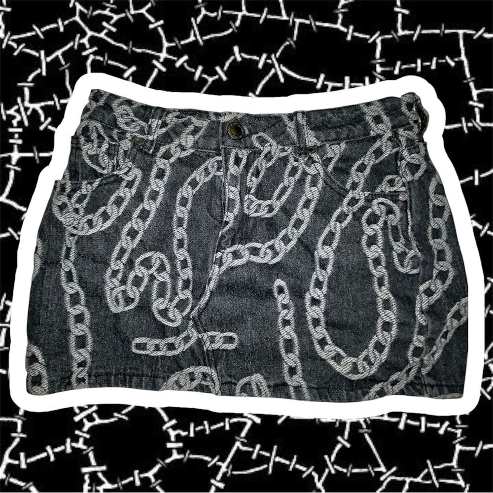 Disturbia Black and White Chain Print Skirt